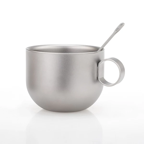 Kaffekopp i titan